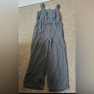 3/$25 Old Navy Black Lightweight Tie Waist Cropped Jumpsuit Size Small